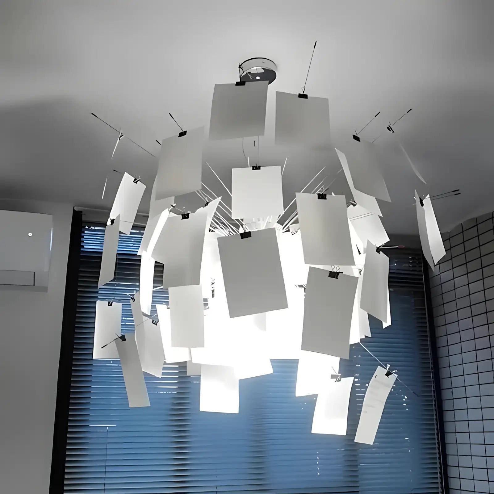 Zettel Pendant Light